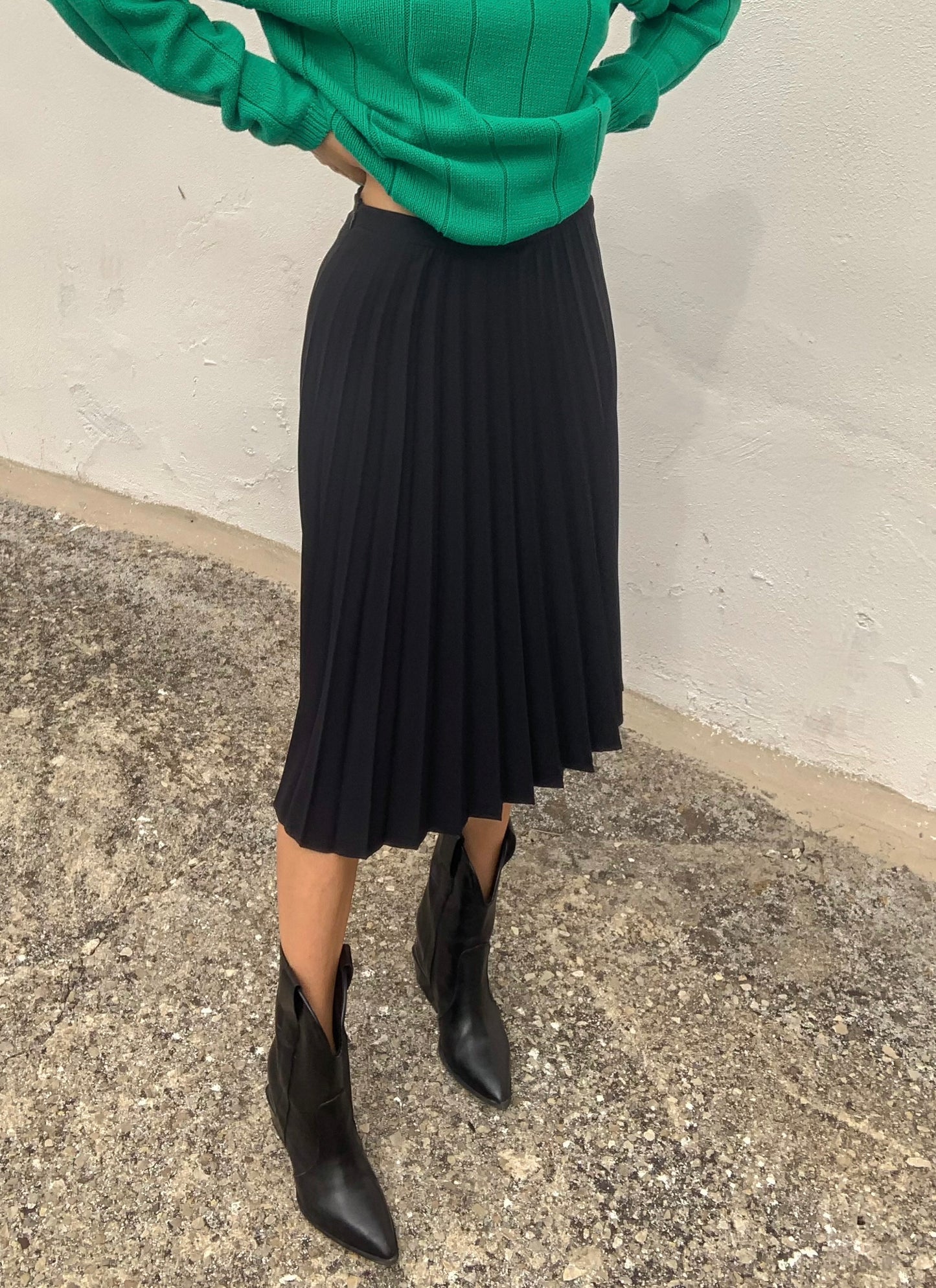 Vintage pleated midi skirt