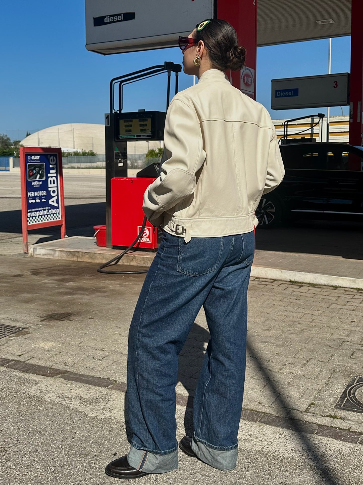 Latte leather biker