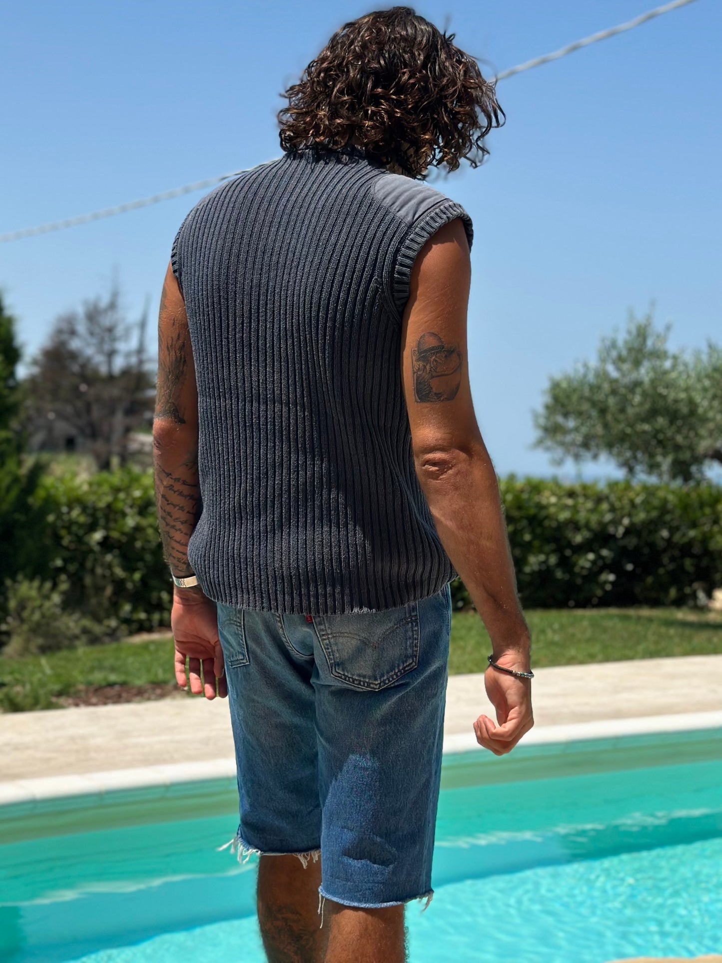 Ribbed faded vest