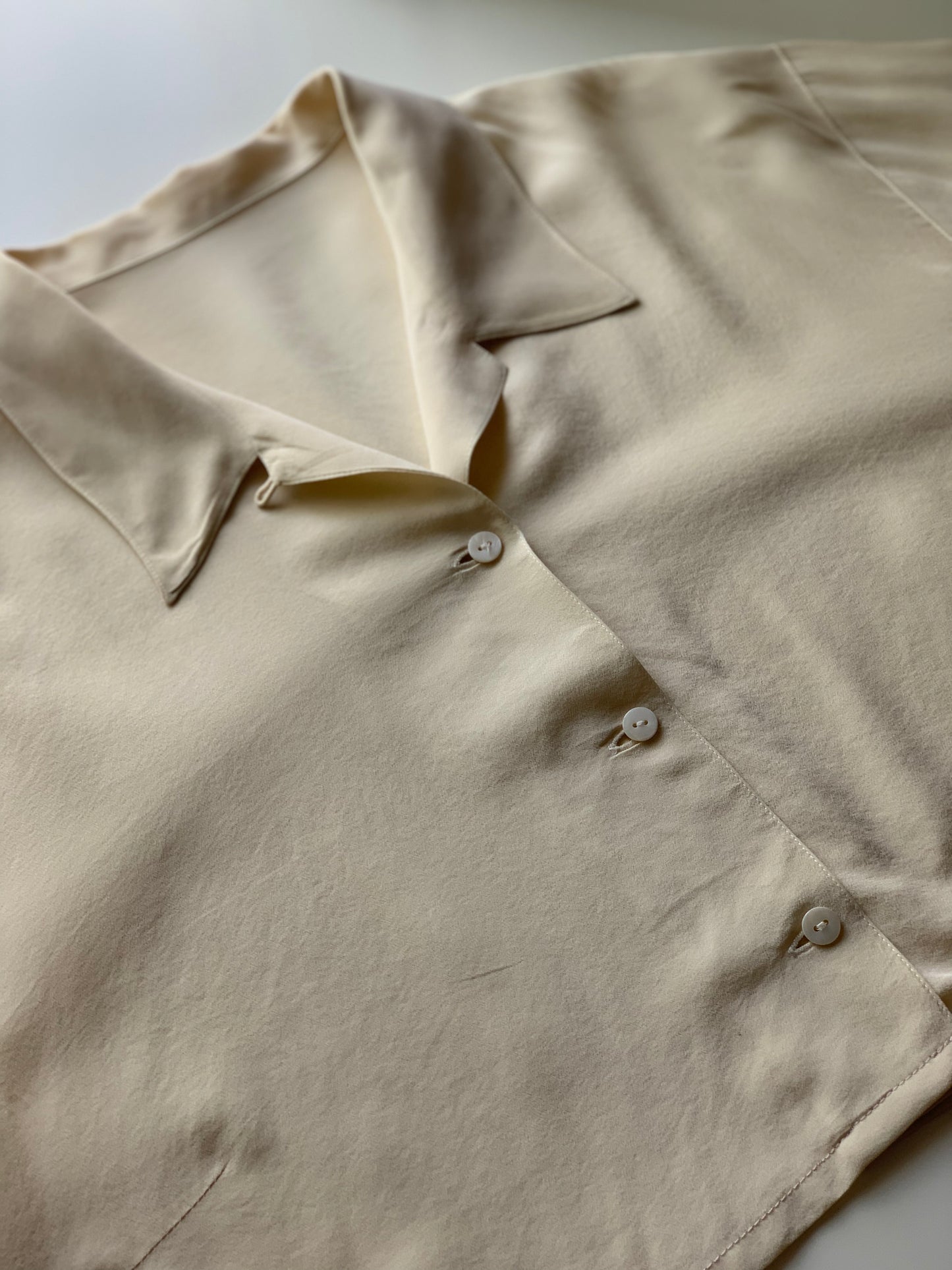 Cropped pure silk shirt