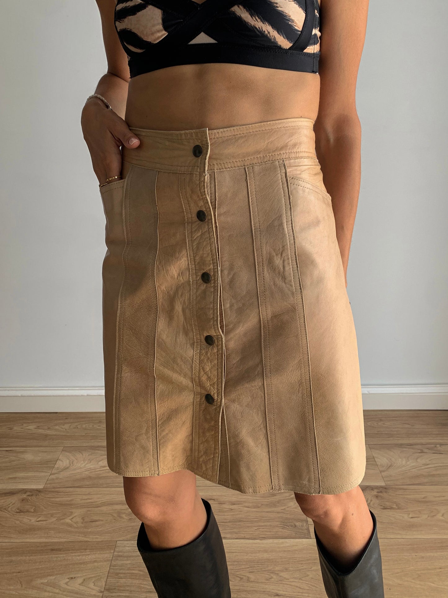 Leather sand skirt