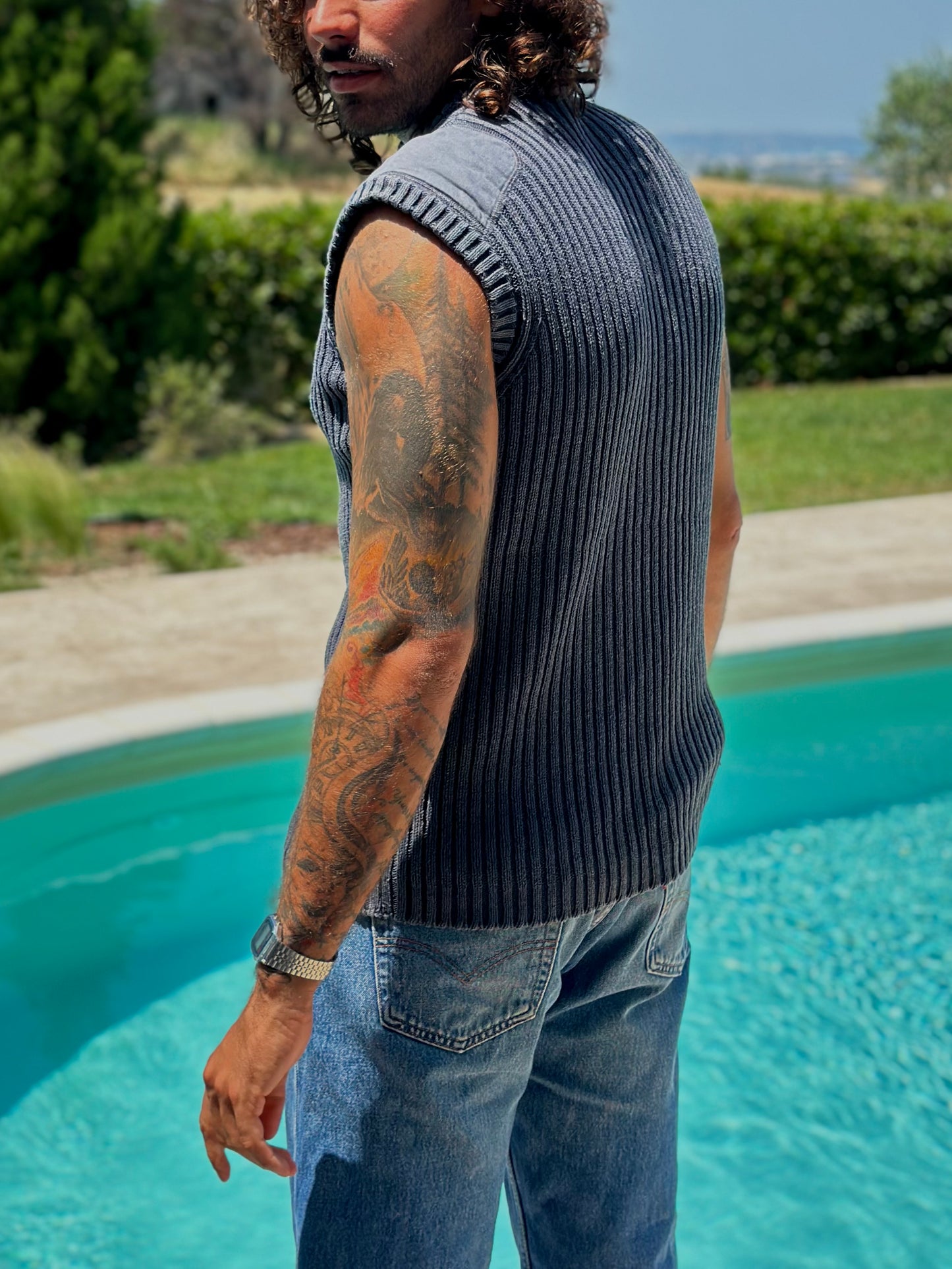 Ribbed faded vest