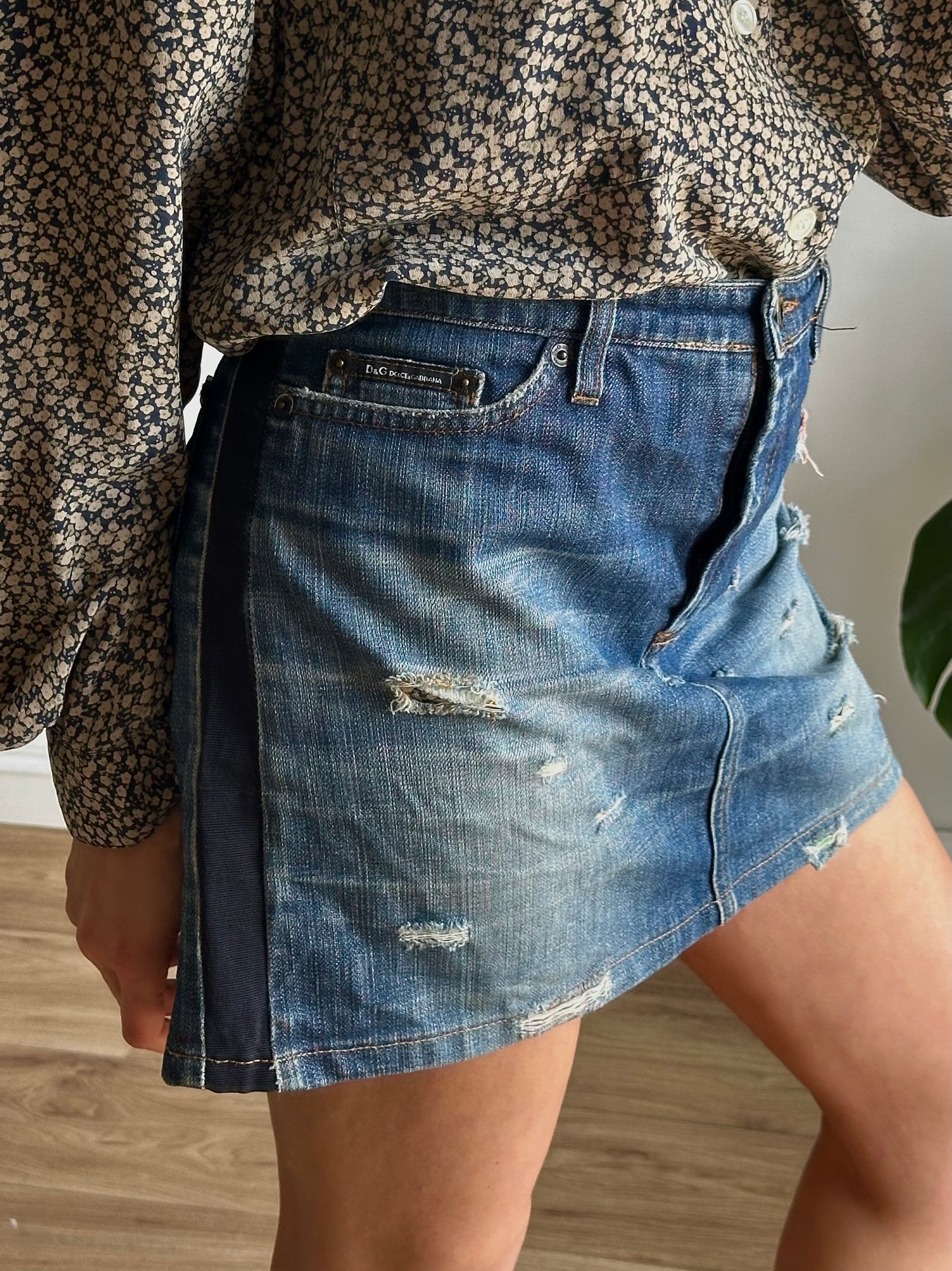 D&G denim mini skirt