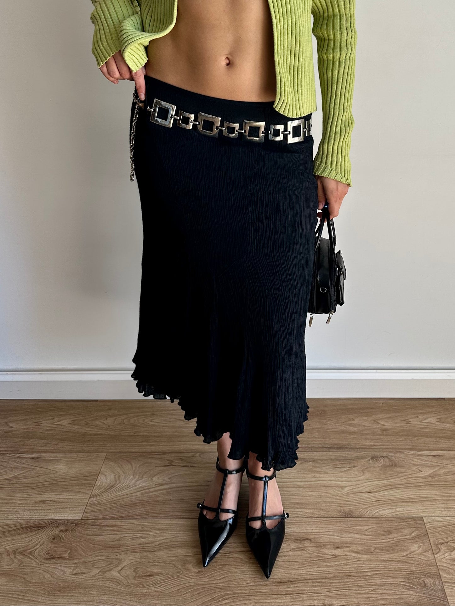 Frilled black skirt